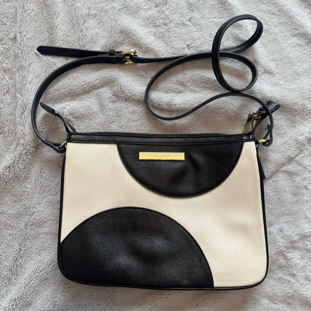 Anne Klein Black and White Adjustable Strap Expandable Crossbody Bag - Picture 1 of 10